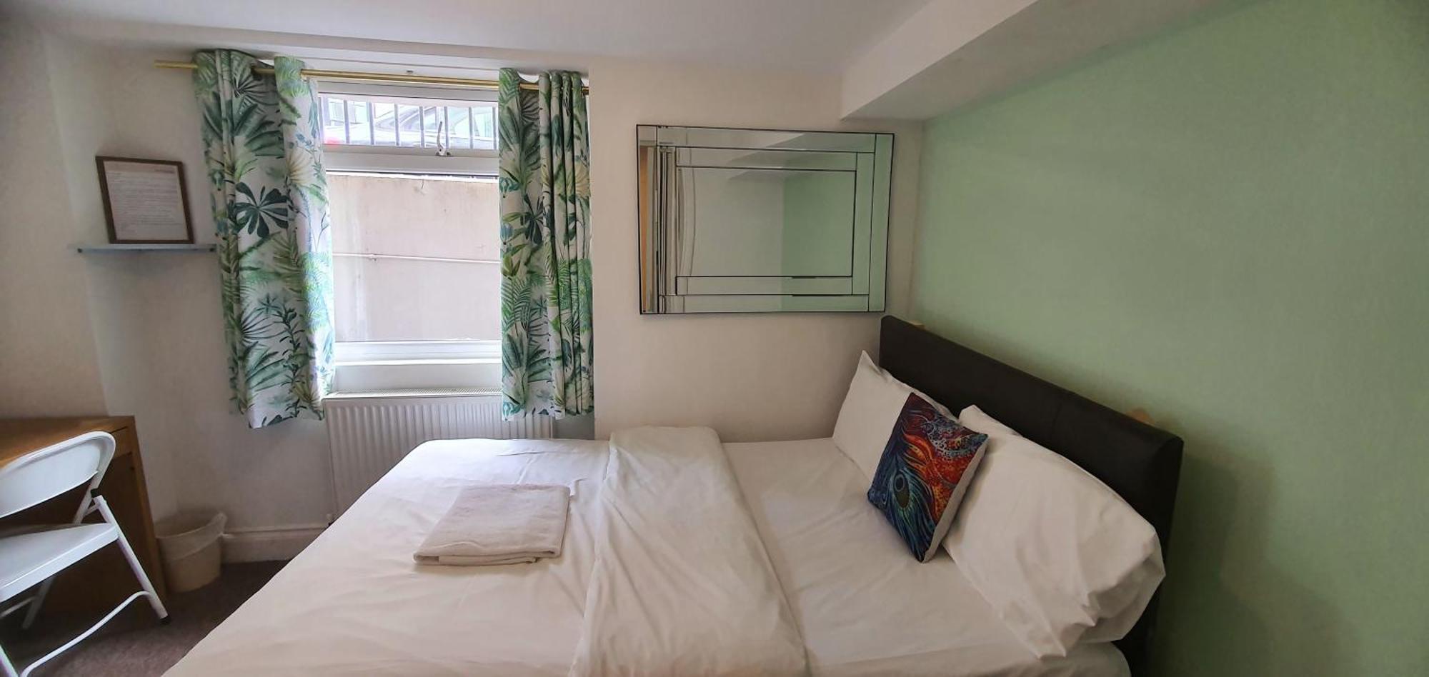 Grand Pier Guest House Brighton Екстер'єр фото
